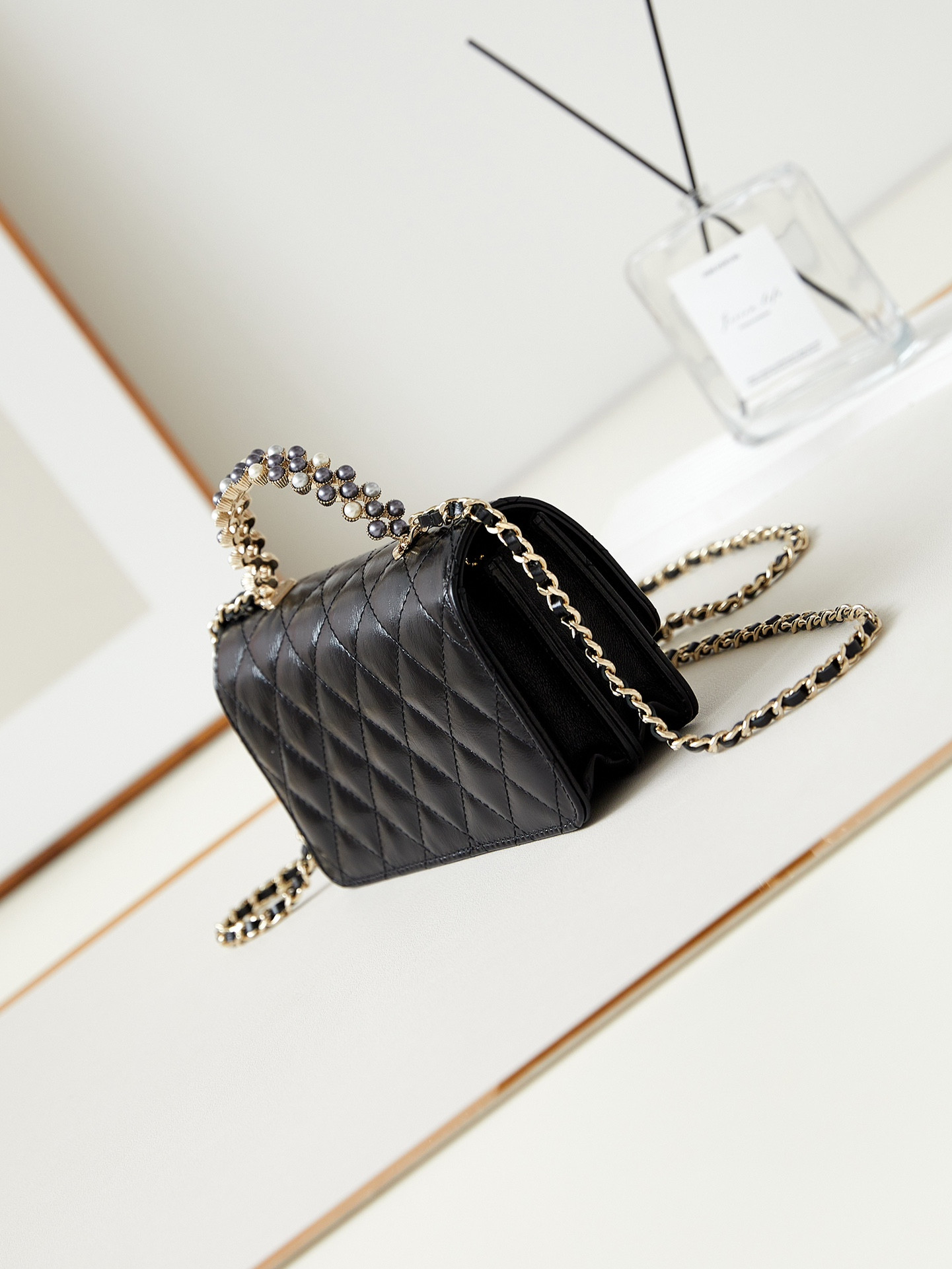 Ch**el 24P woc CLASSIC WALLET ON CHAIN 11x18.5x6cm
