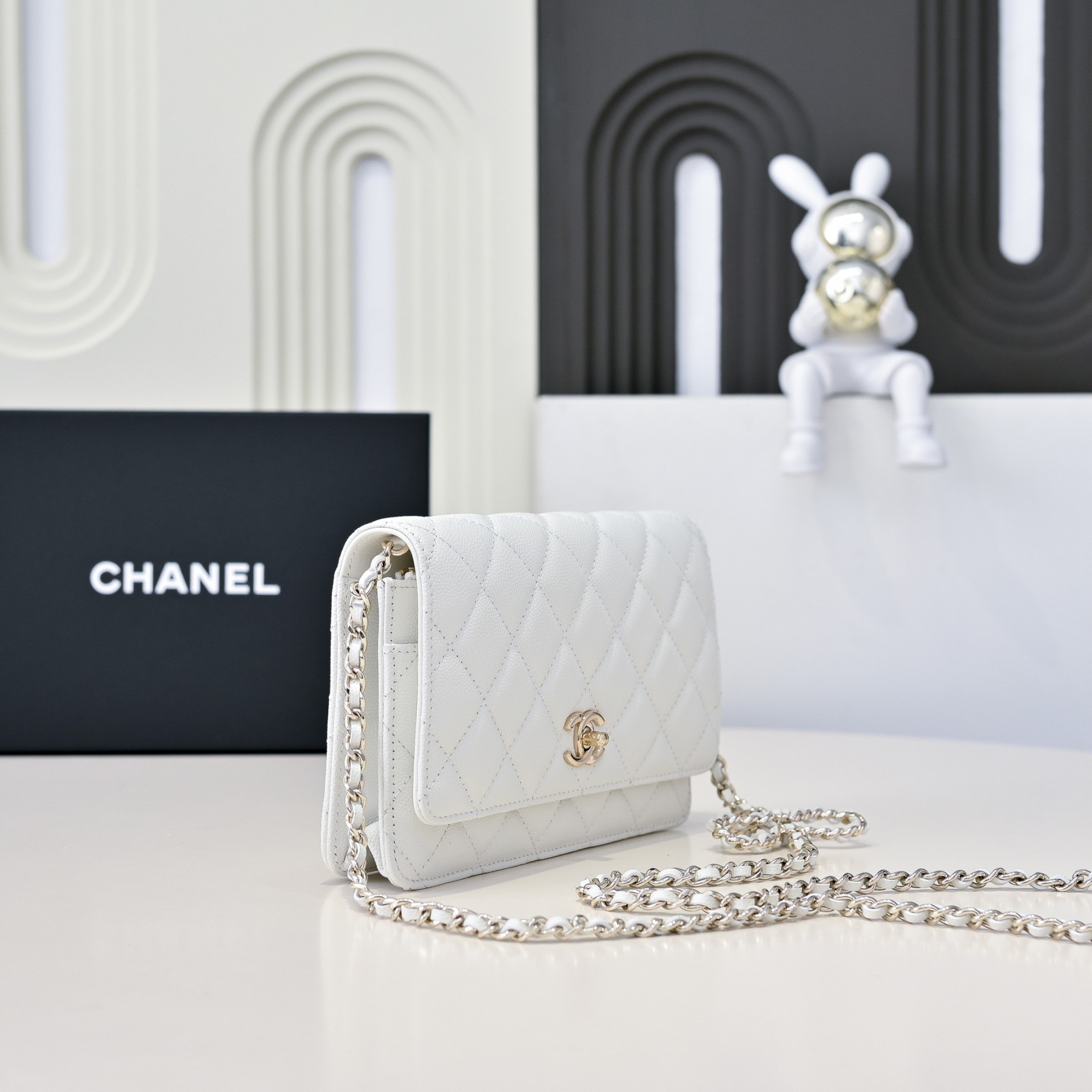 Ch**el WOC CLASSIC WALLET ON CHAIN 12.3x19.2x3.5cm