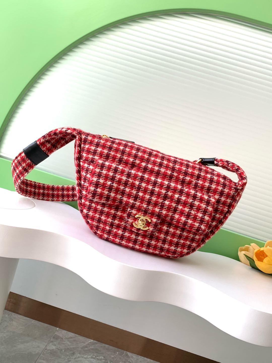 Ch**el Large Hobo Bag 18x30x8cm