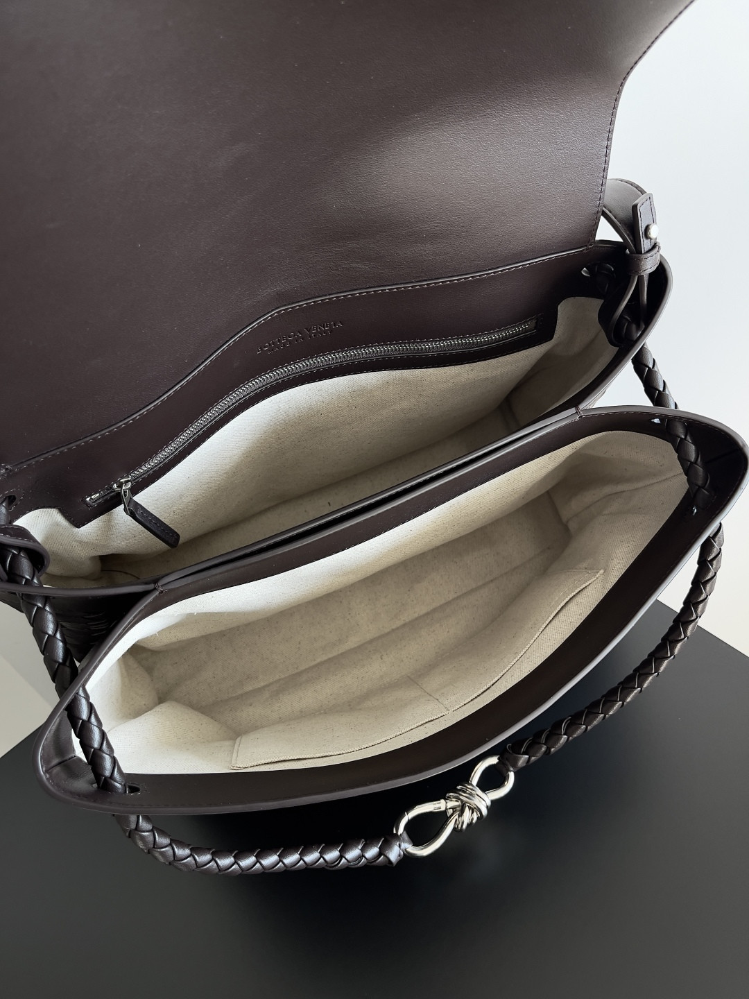 B0tt*ga Ven*ta Medium Andiamo Messenger 37x26x13cm