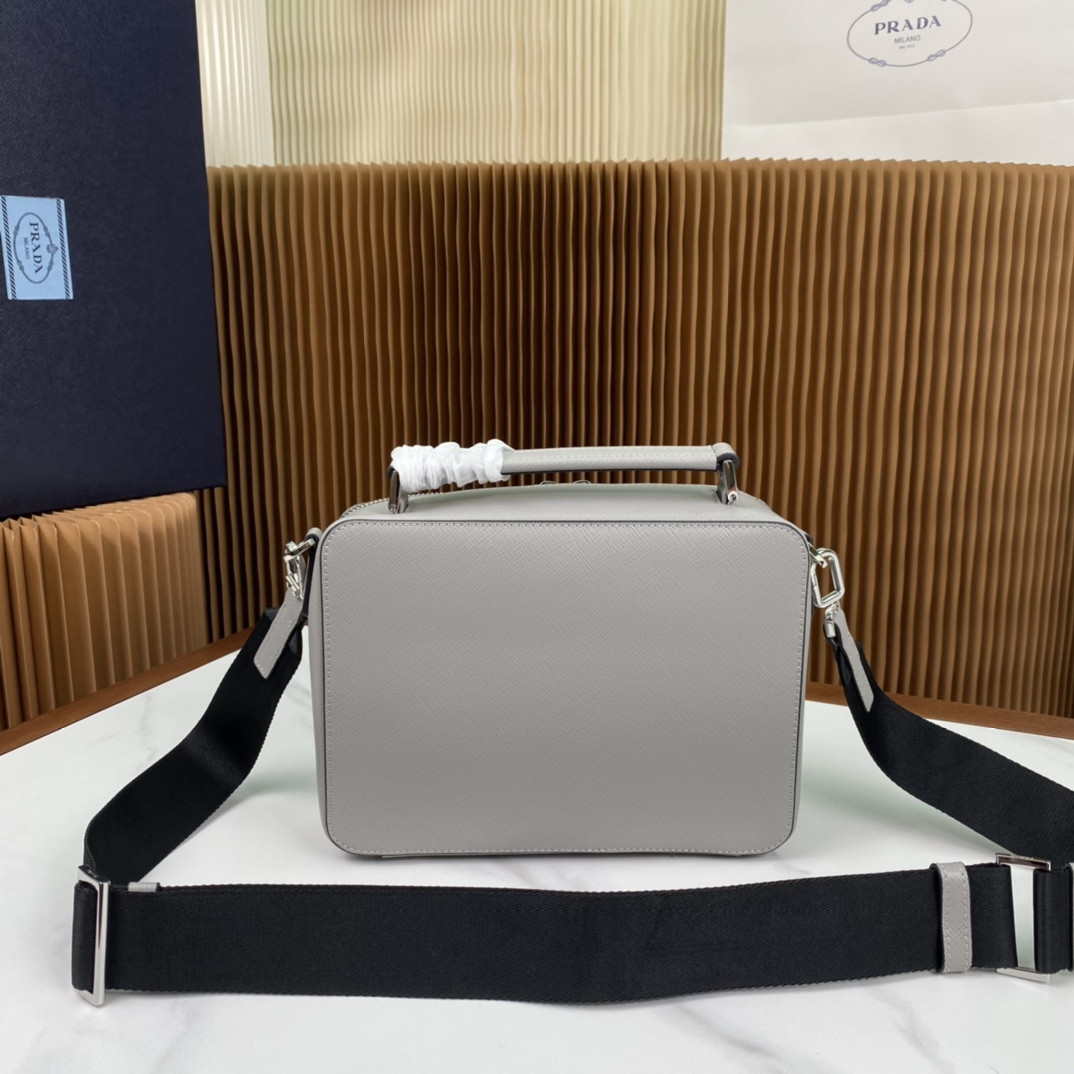 Pra*a Medium Brique Saffiano leather bag 22x16x6cm