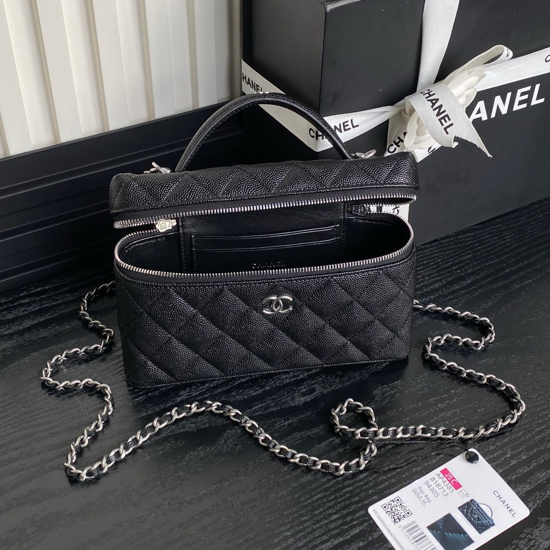 Ch**el classic vanity with chain handbag 17x19.5x5cm