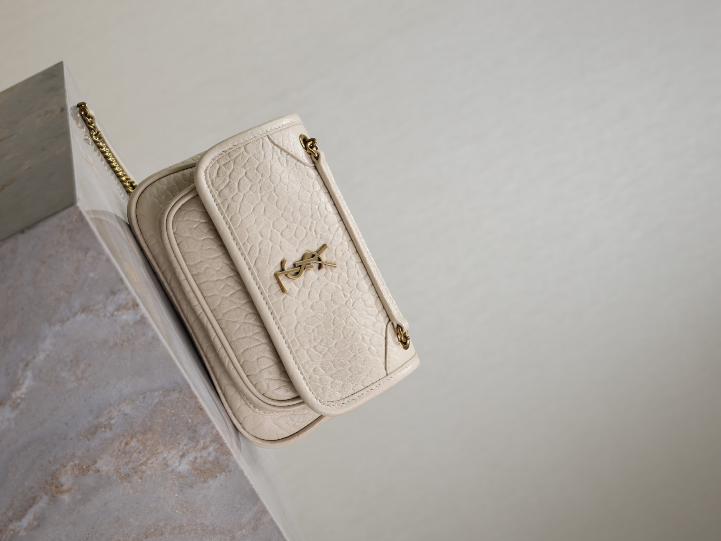 Y51 niki in grained lambskin 828736 22x16.5x12cm