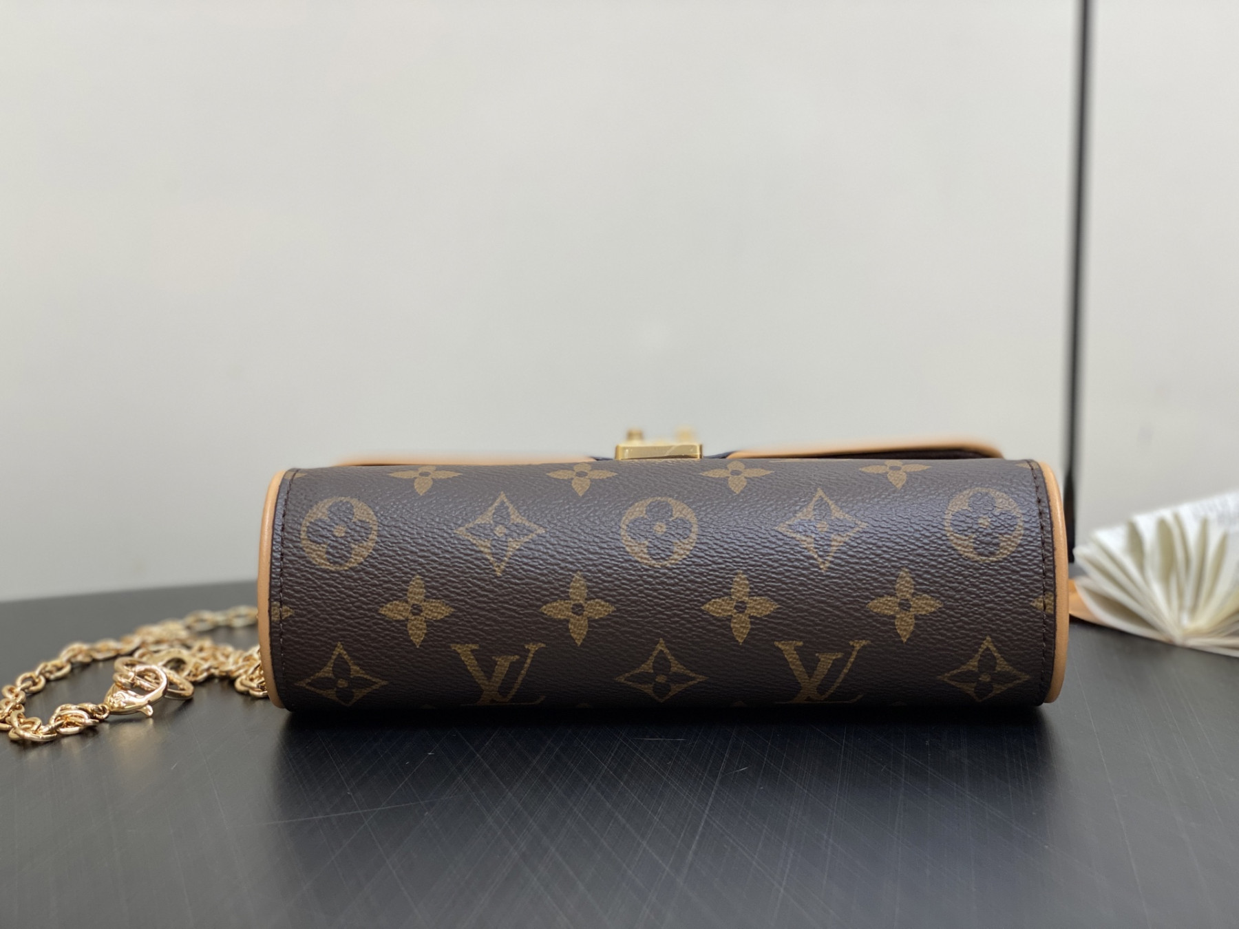 LV Pochette Camille M13566  20.5 x 11x6CM