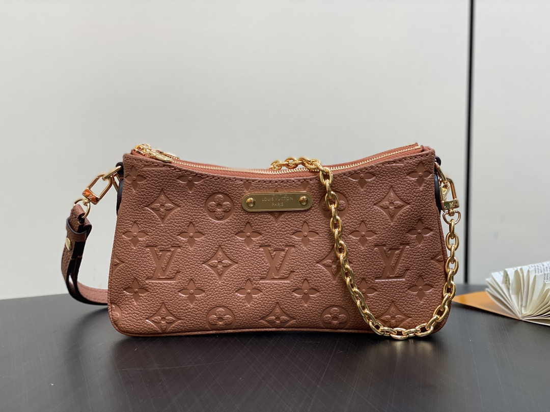 LV Liv Pochette M11916  24.3×13.5×6.5cm