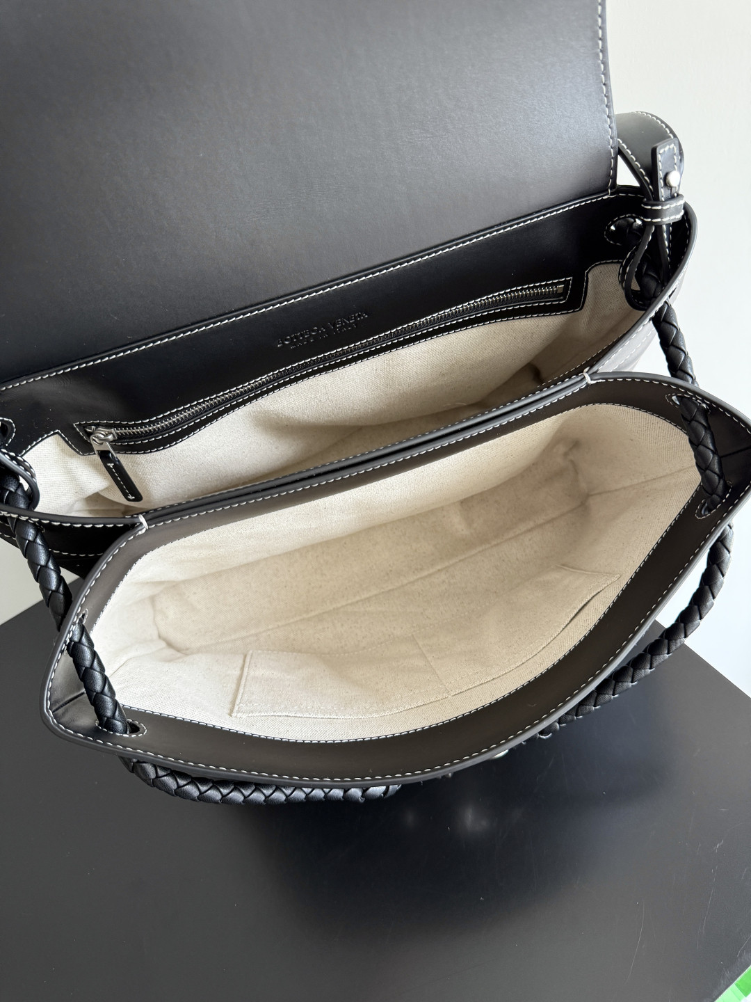B0tt*ga Ven*ta Medium Andiamo Messenger 37x26x13cm
