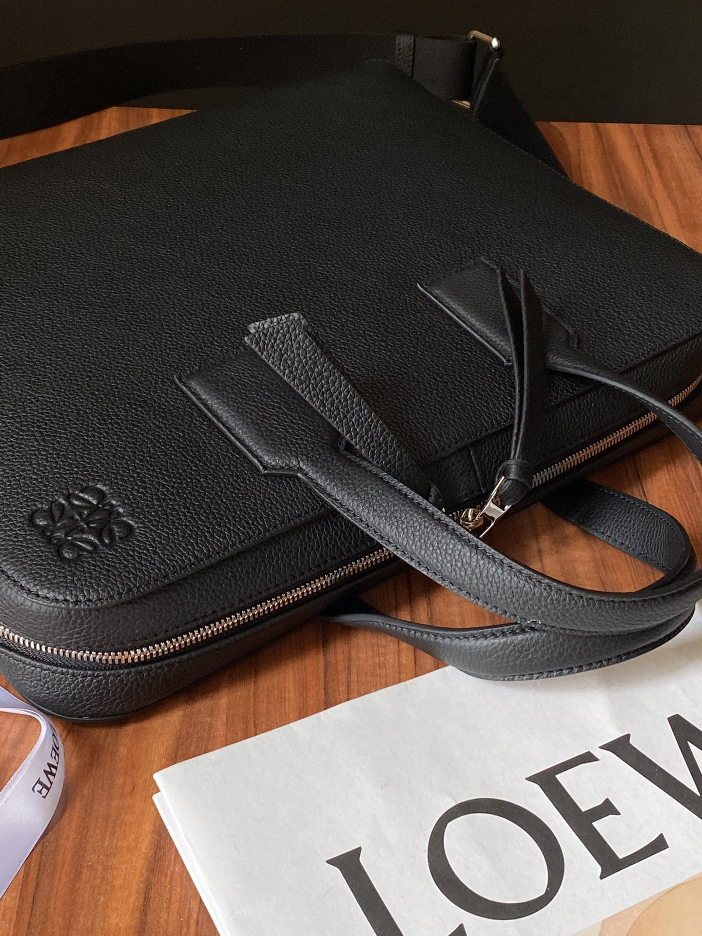 L0ew* Goya Slim Briefcase in Soft Grained Calfskin 27.5x7.5x38cm