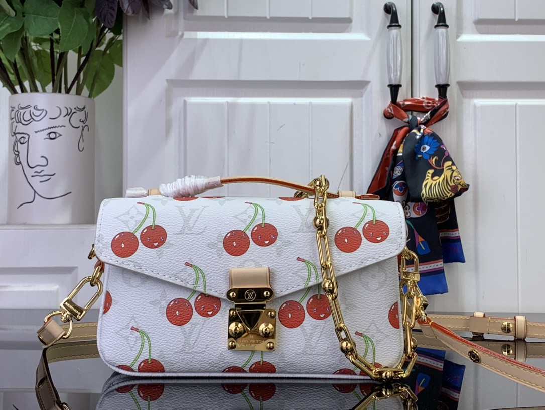 LV x TM Pochette Métis East West M14231 21.5x13.5x6cm