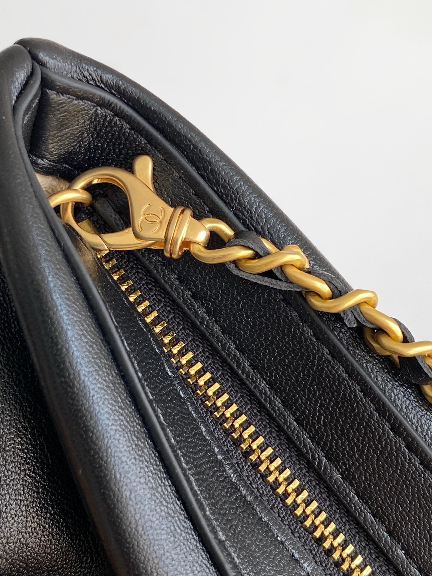 Ch**el Clutch with Chain 14x24x5cm