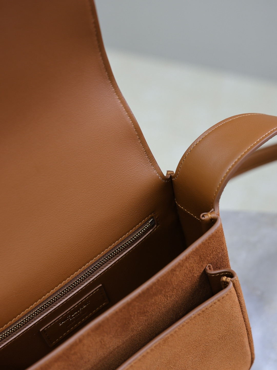 Y51 NIKI satchel in suede 21.5x16x9cm