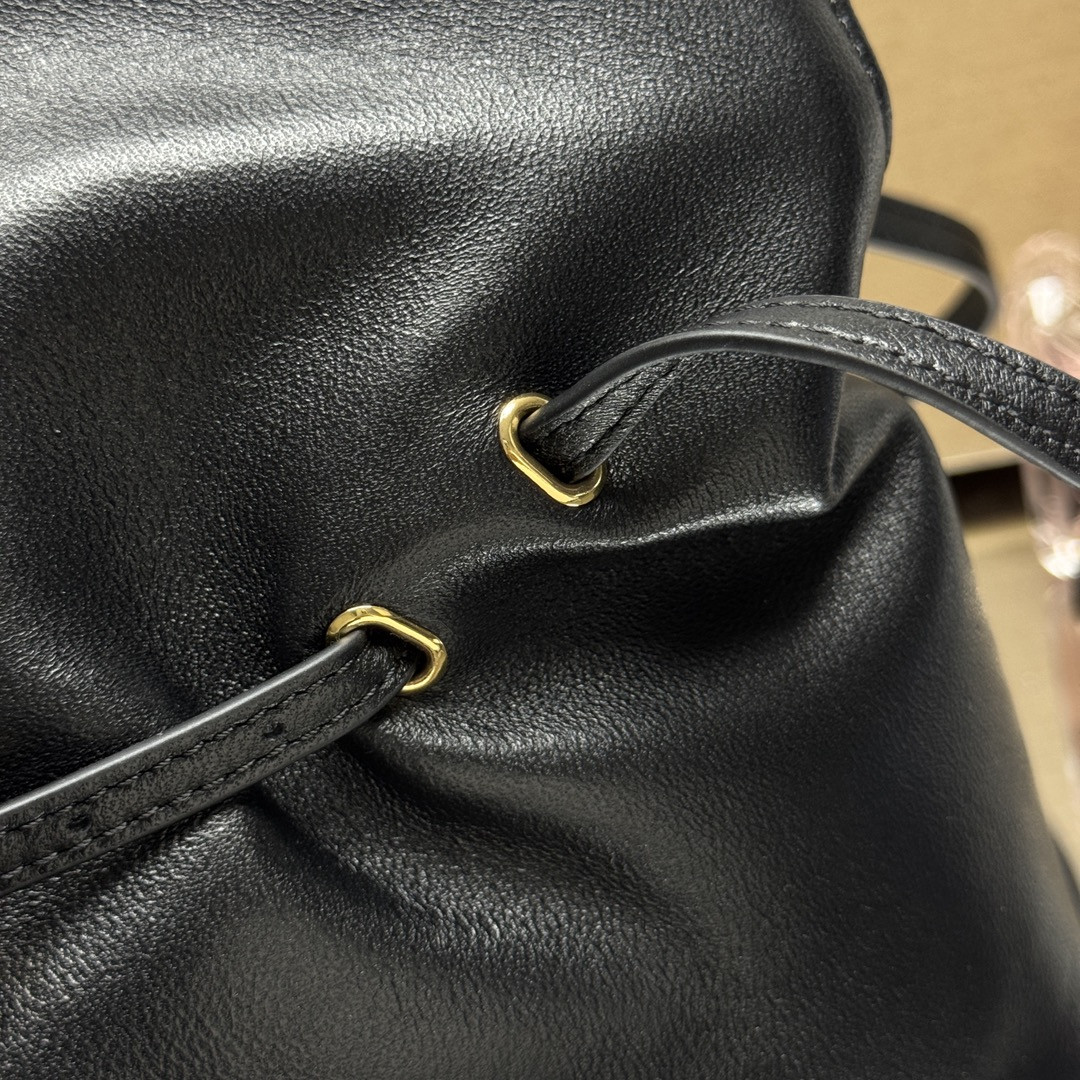 Pra*a Slouchy Lambskin Leather Shoulder Bag 25x18.5x11.5cm