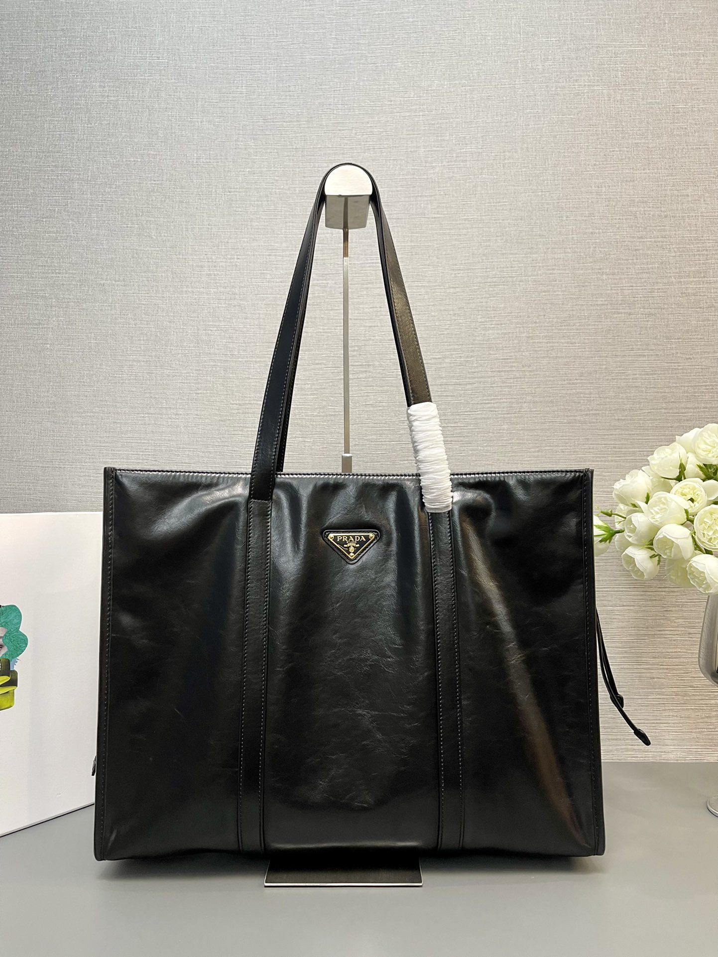 Pra*a Large leather tote bag 31x39x10cm