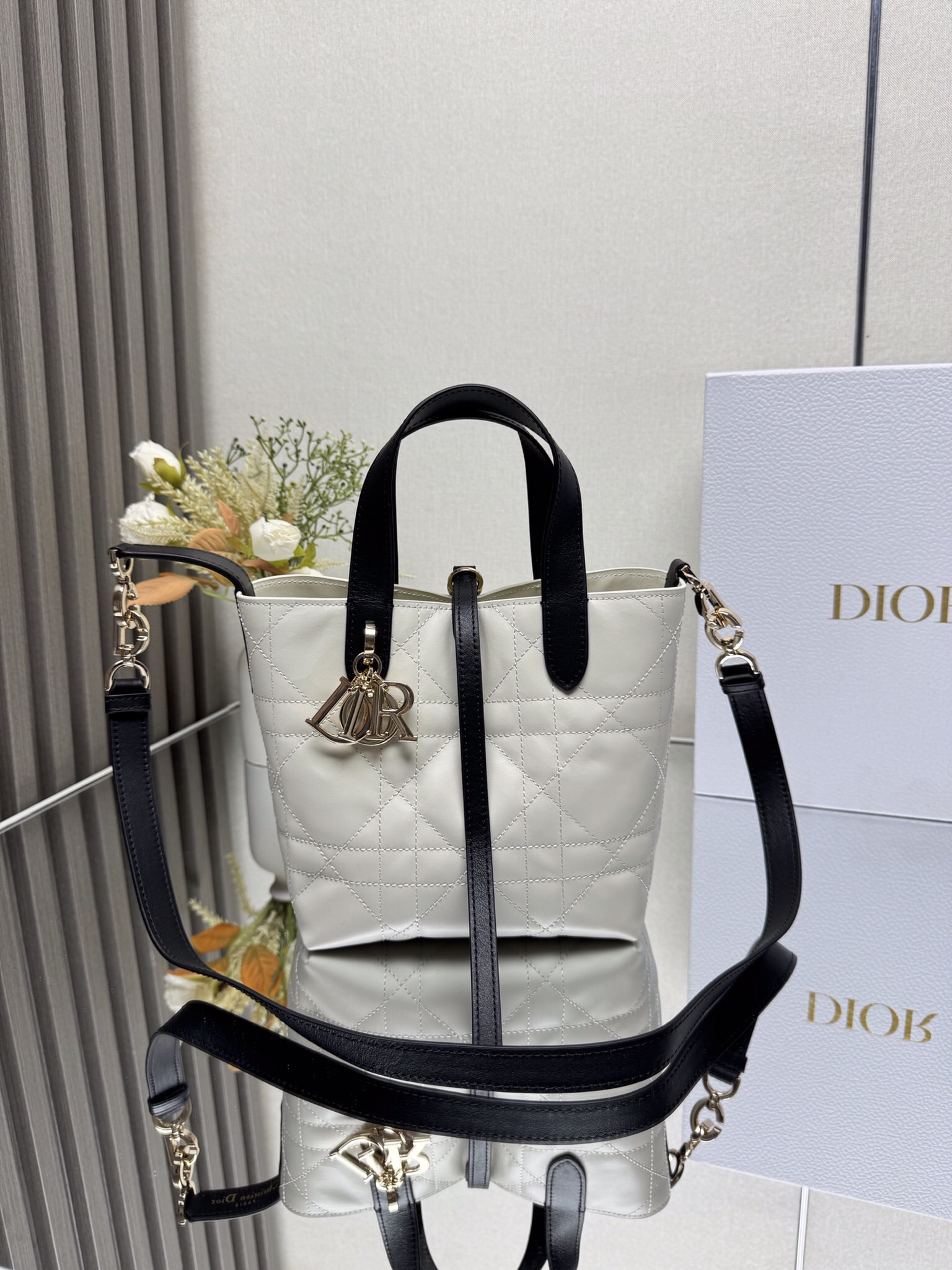D10r Small D10r Toujours Vertical Bag 18.5x18.5x12cm