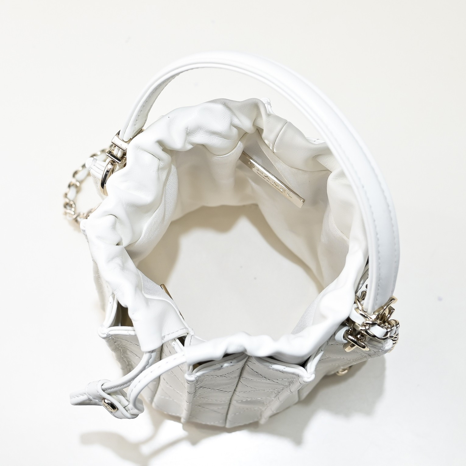 Ch**el Mini Bucket Bag AS5486 15.2x14x14cm