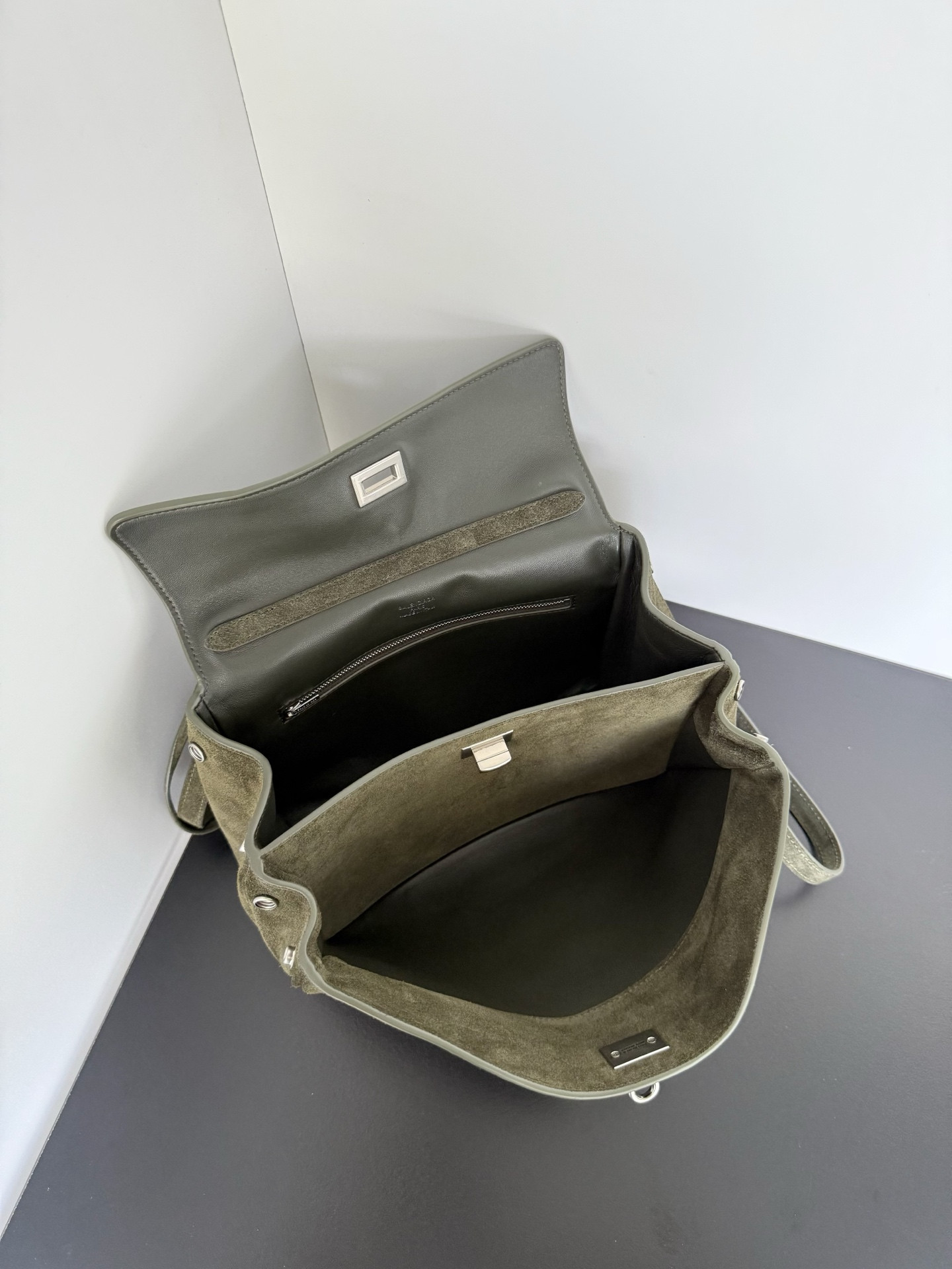 Ba1en*iaga Rodeo Small 28.9x20x9.9cm
