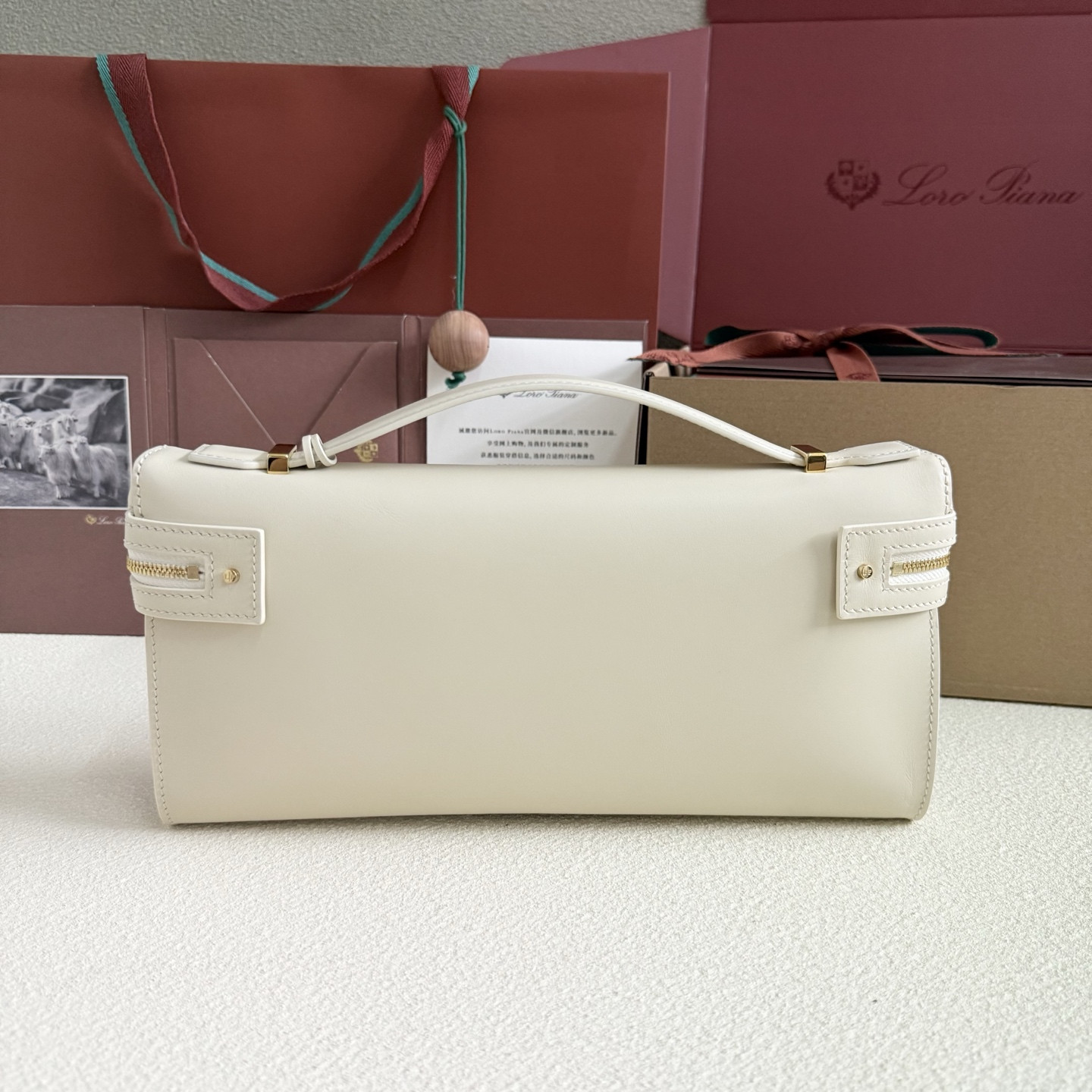 L0r0 P1ana Extra Clutch L29 29x14x3cm