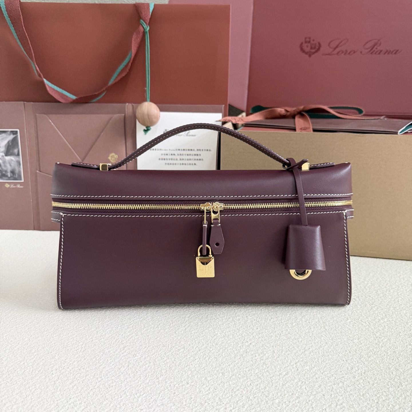 L0r0 P1ana Extra Clutch L29 29x14x3cm