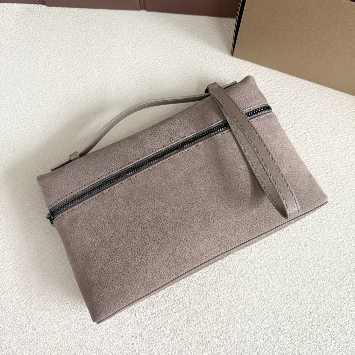L0r0 P1ana Extra pouch L29 29x18x5cm