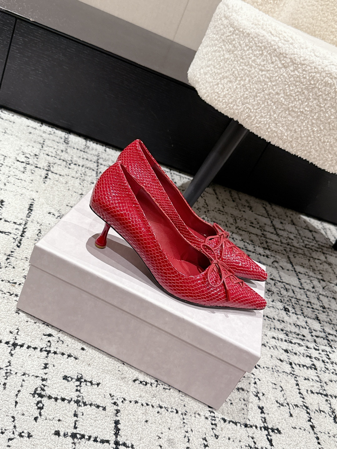 UA J1m*y Ch00 Scarlett Pumps 5cm