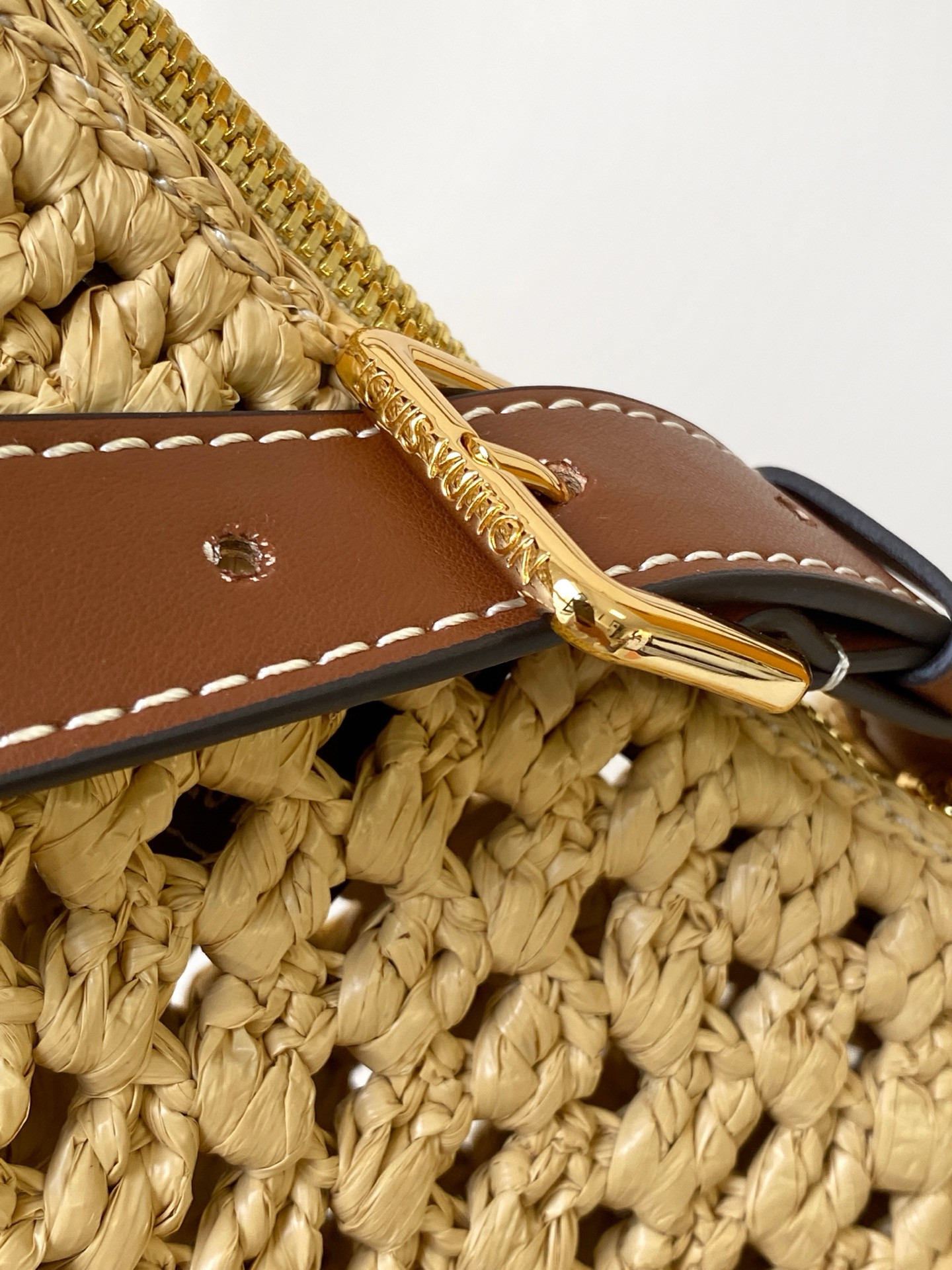 LV Hills Pochette M14304 18.5x11x6.5cm