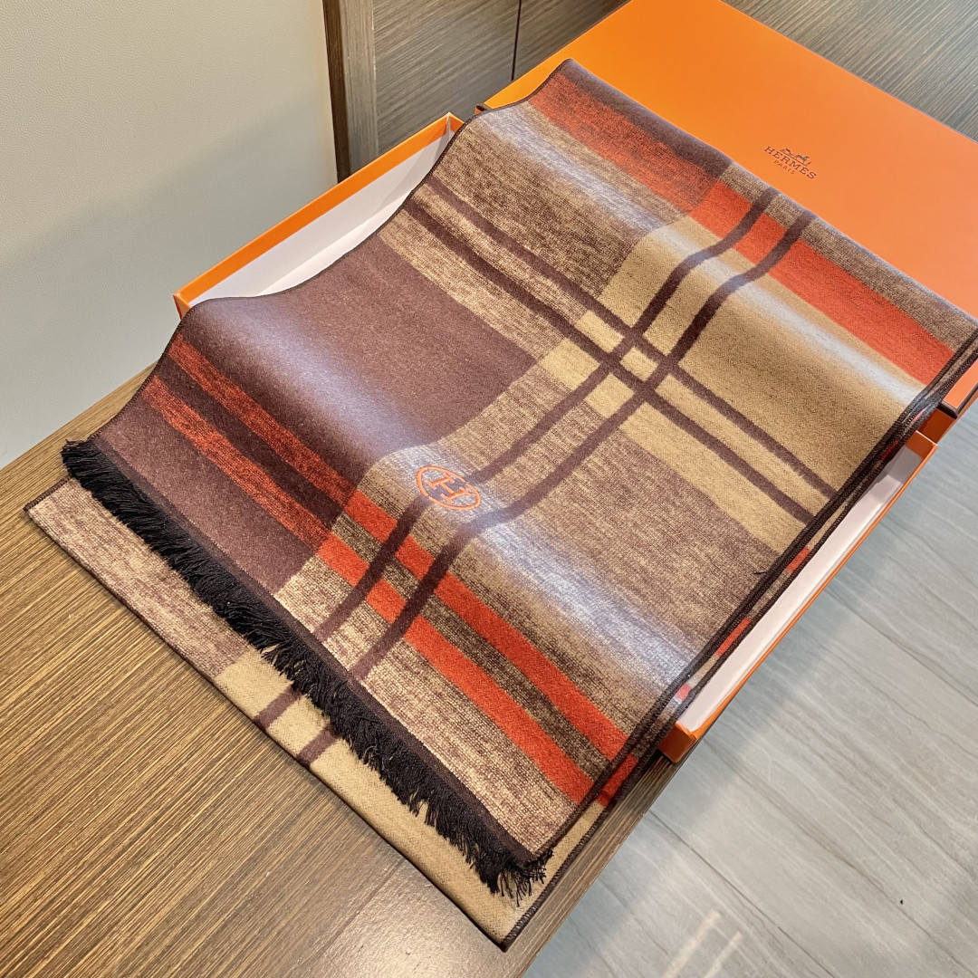 H**me5 scarf 45x180cm