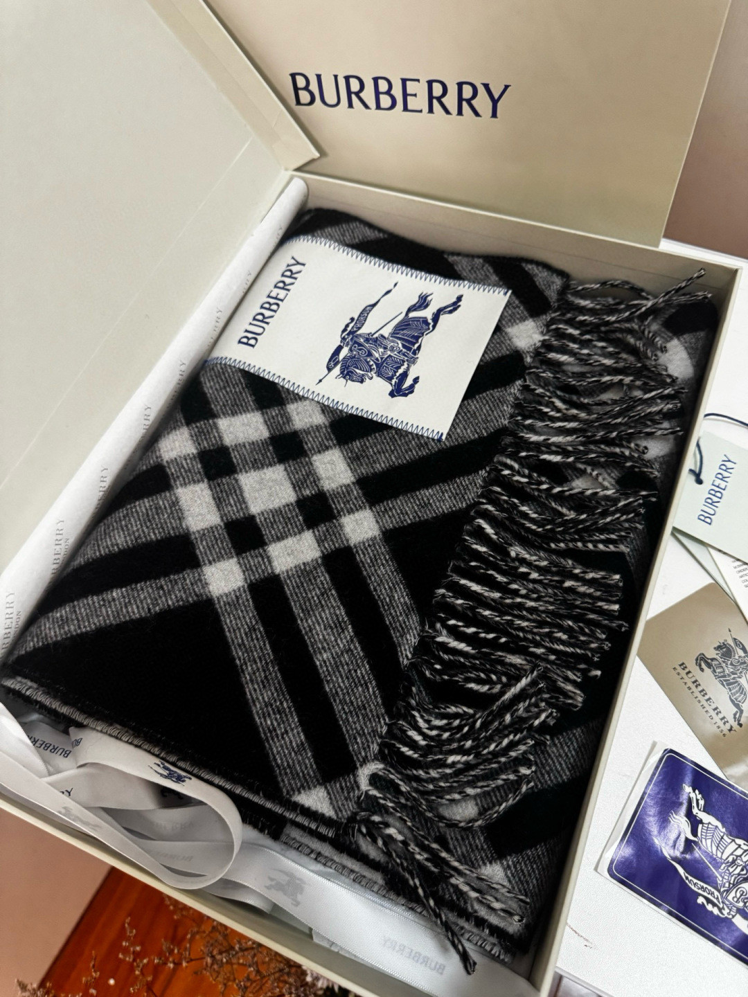 Bv*b*rry scarf 30x180cm 100% cashmere