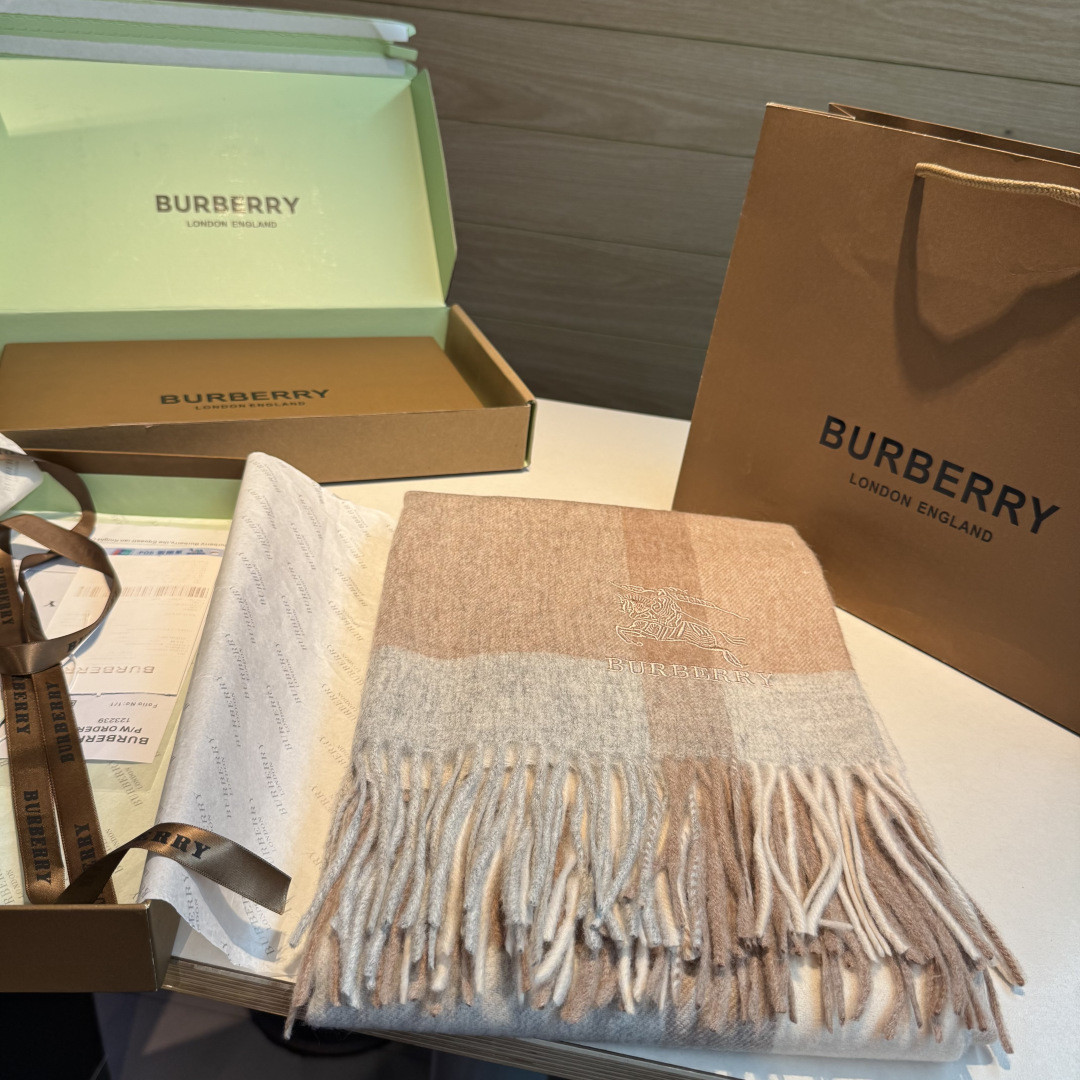 Bv*b*rry scarf 60x180cm 100% lambswool