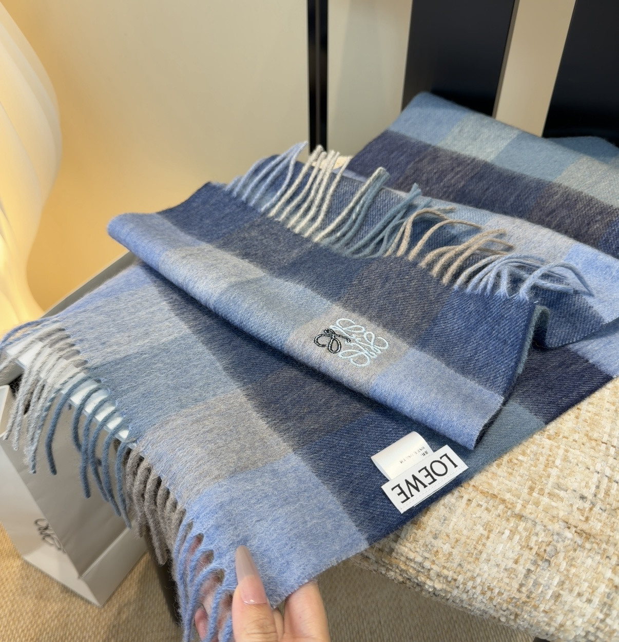 L0ew* scarf 30x180cm