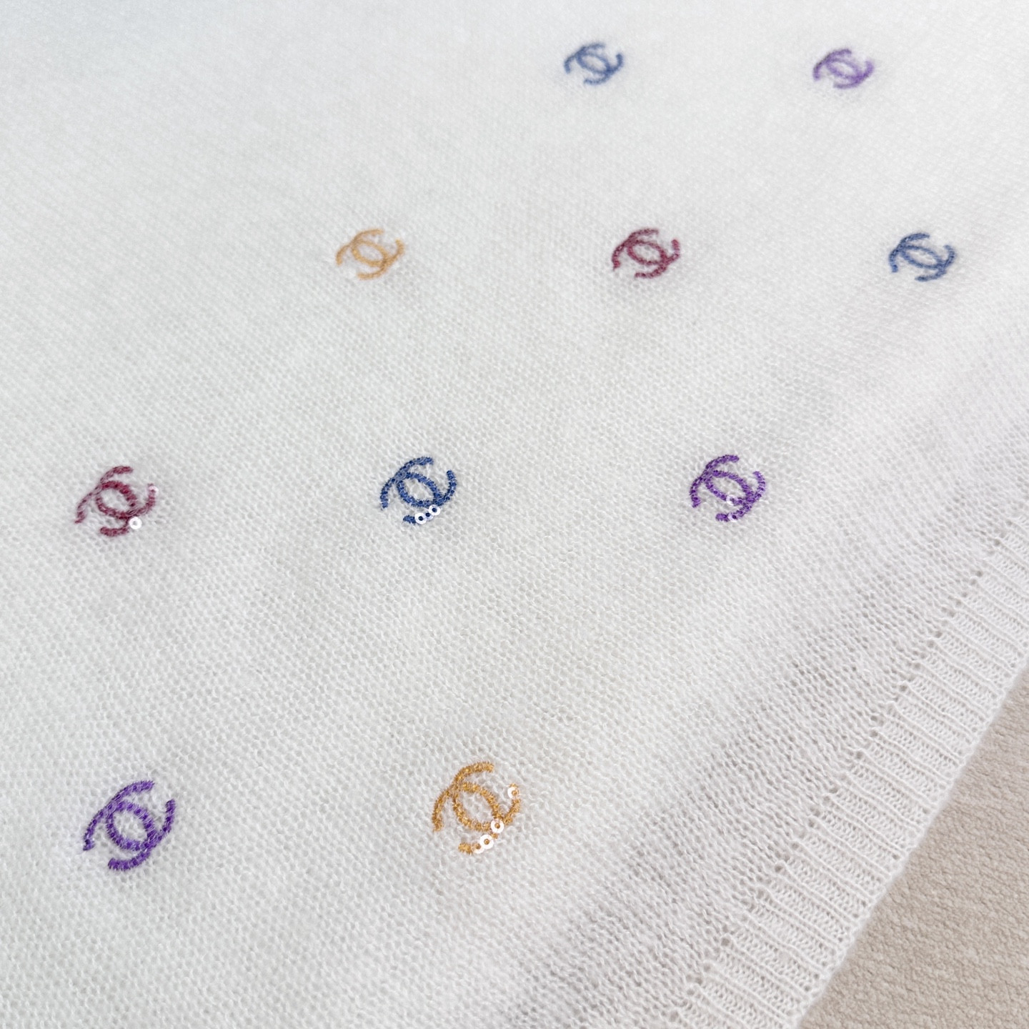 Ch**el scarf 65x180cm 60% cashmere 40% mulberry silk