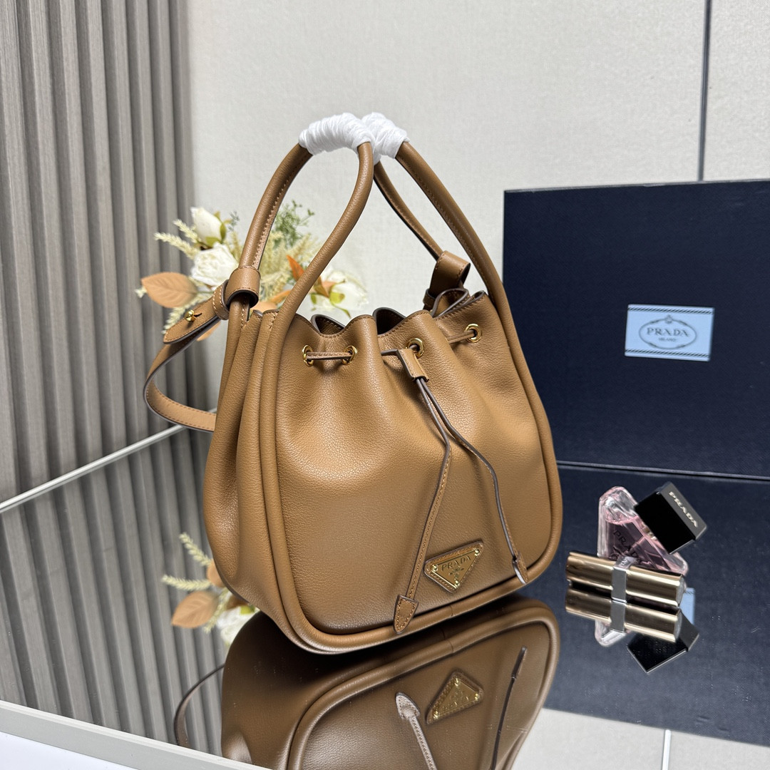 Pra*a Darling Drawstring Bucket Bag 22x21x10.5cm
