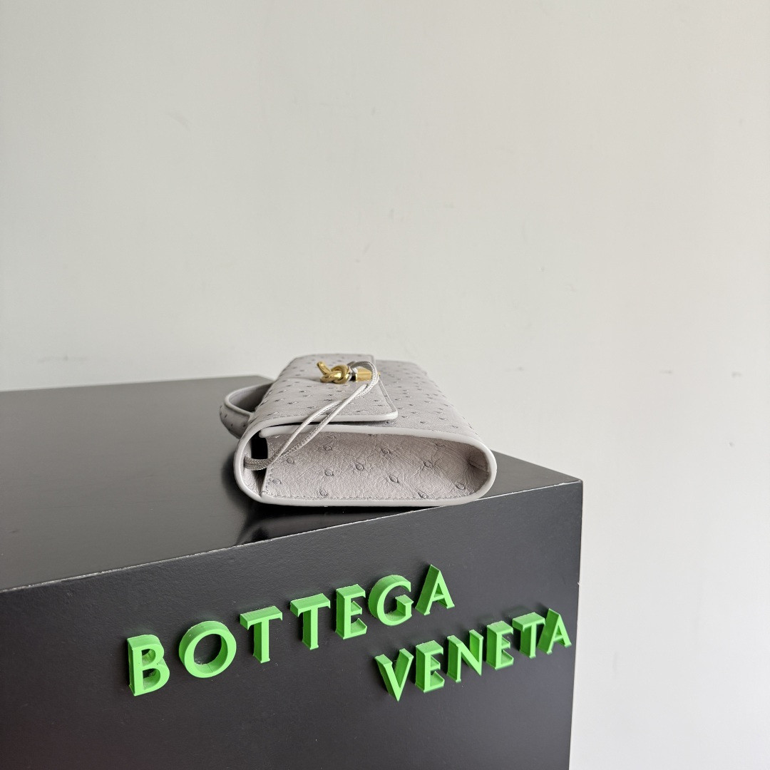 B0tt*ga Ven*ta Andiamo Clutch 13x31x3cm