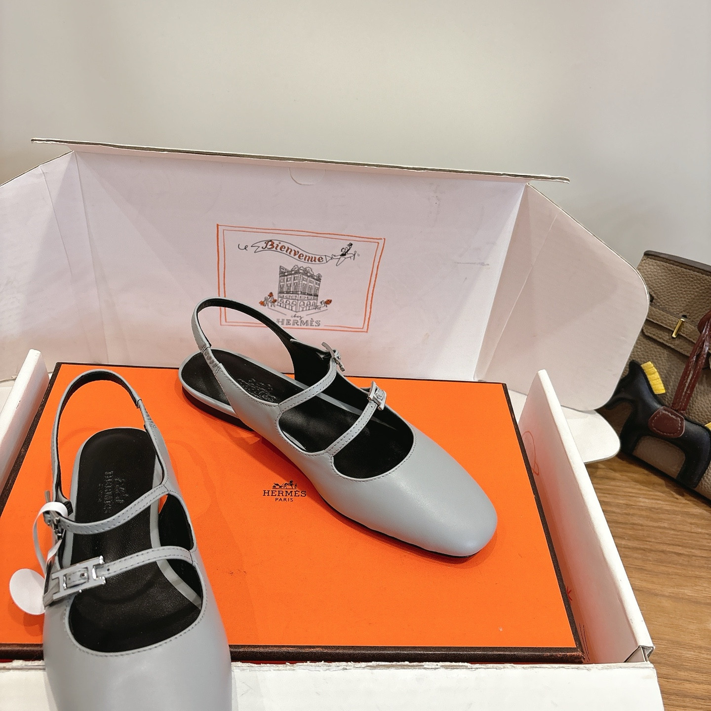 UA H**me5 Mila slingback