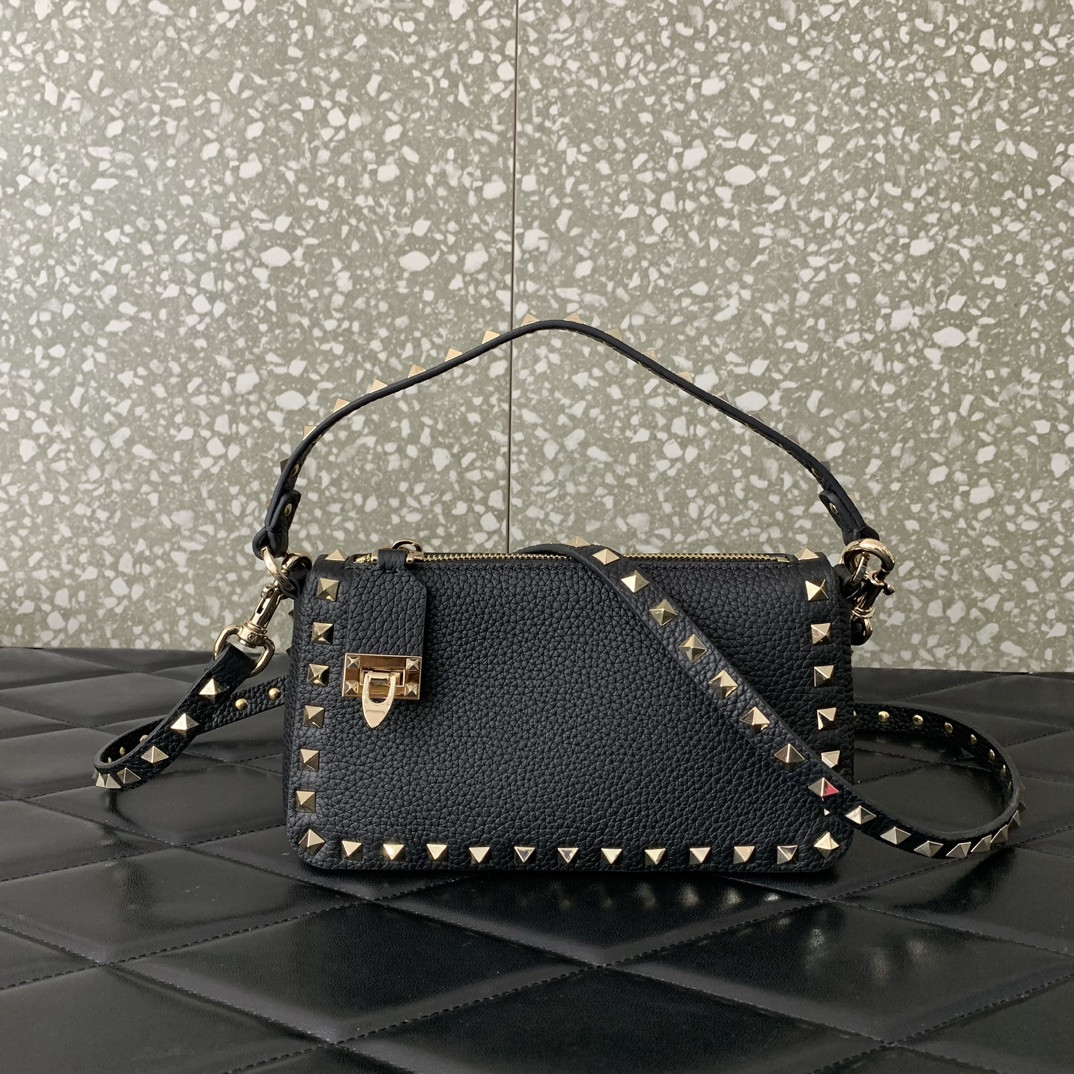 Va1e*ntin0 Garavani Rockstud Small Crossbody Bag 19x13x7cm