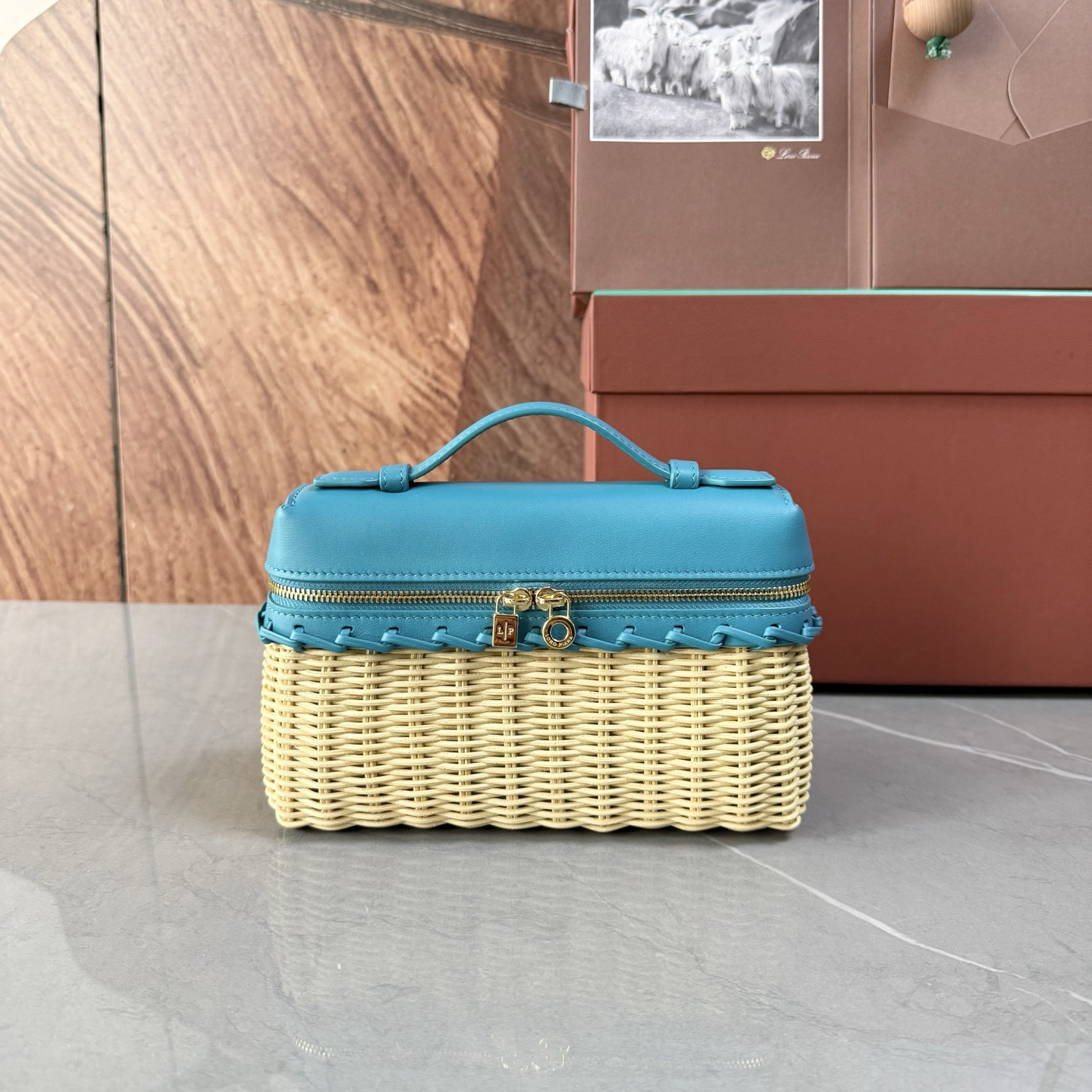 L0r0 P1ana Extra Pocket L19 Wicker Bag 19 x 11.5 x 7cm