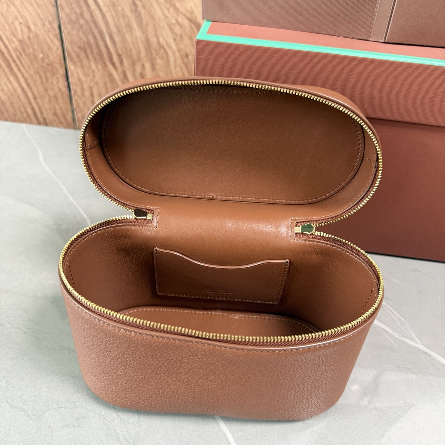 L0r0 P1ana Extra Softy Case L21 21x14x14cm