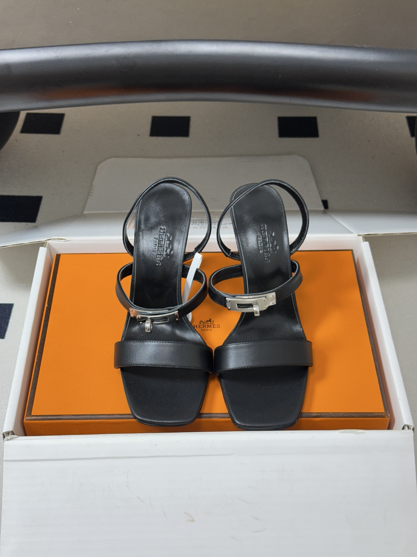 UA H**me5 Glamour Sandals