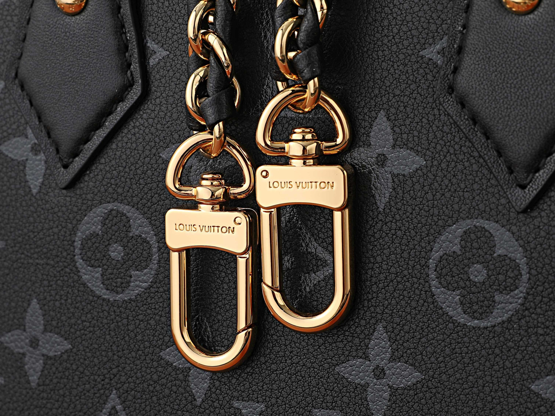 LV Alma BB M3A843 23.5x17.5x11.5 cm