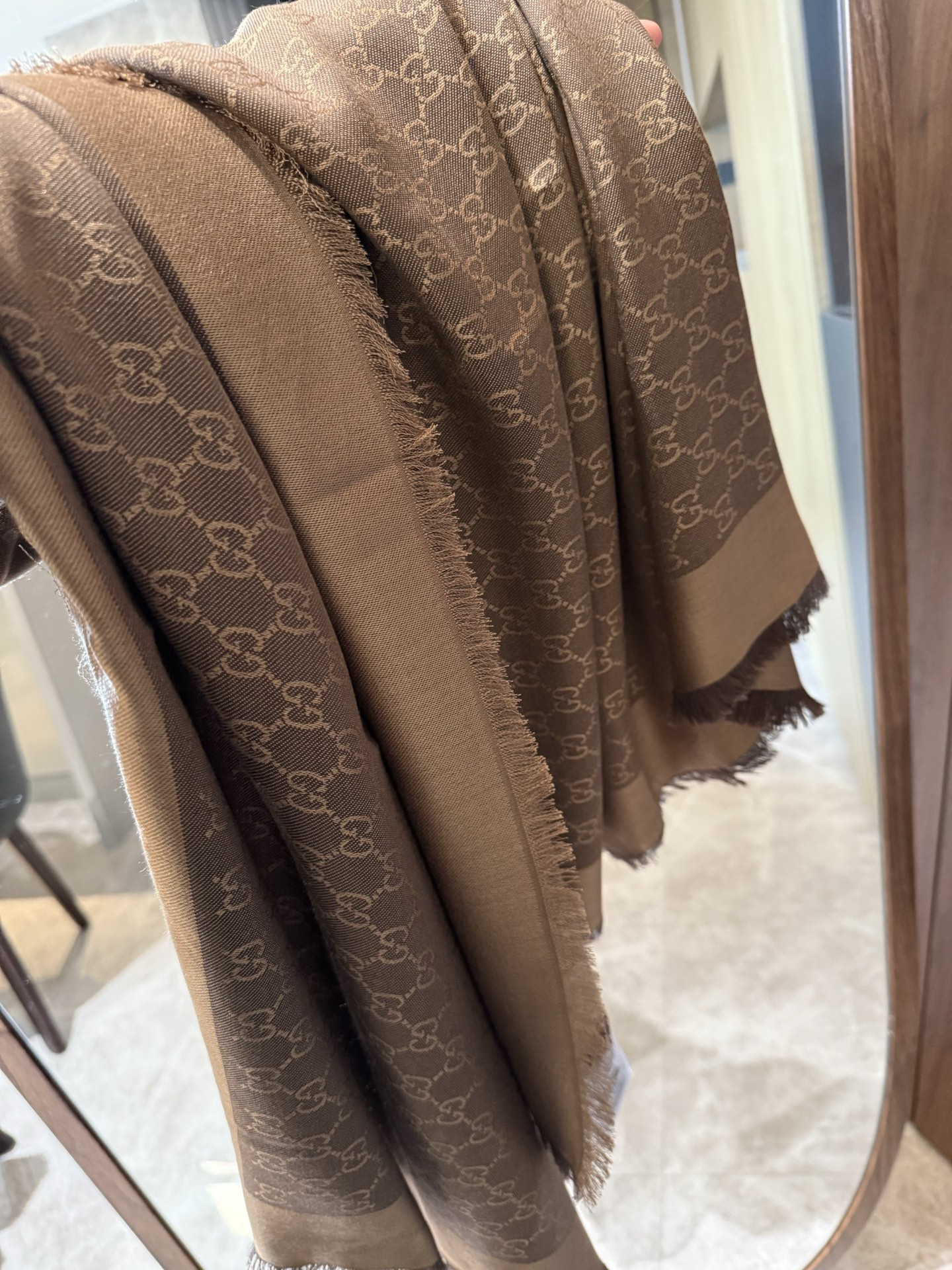 Gvc*1 scarf 140x140cm