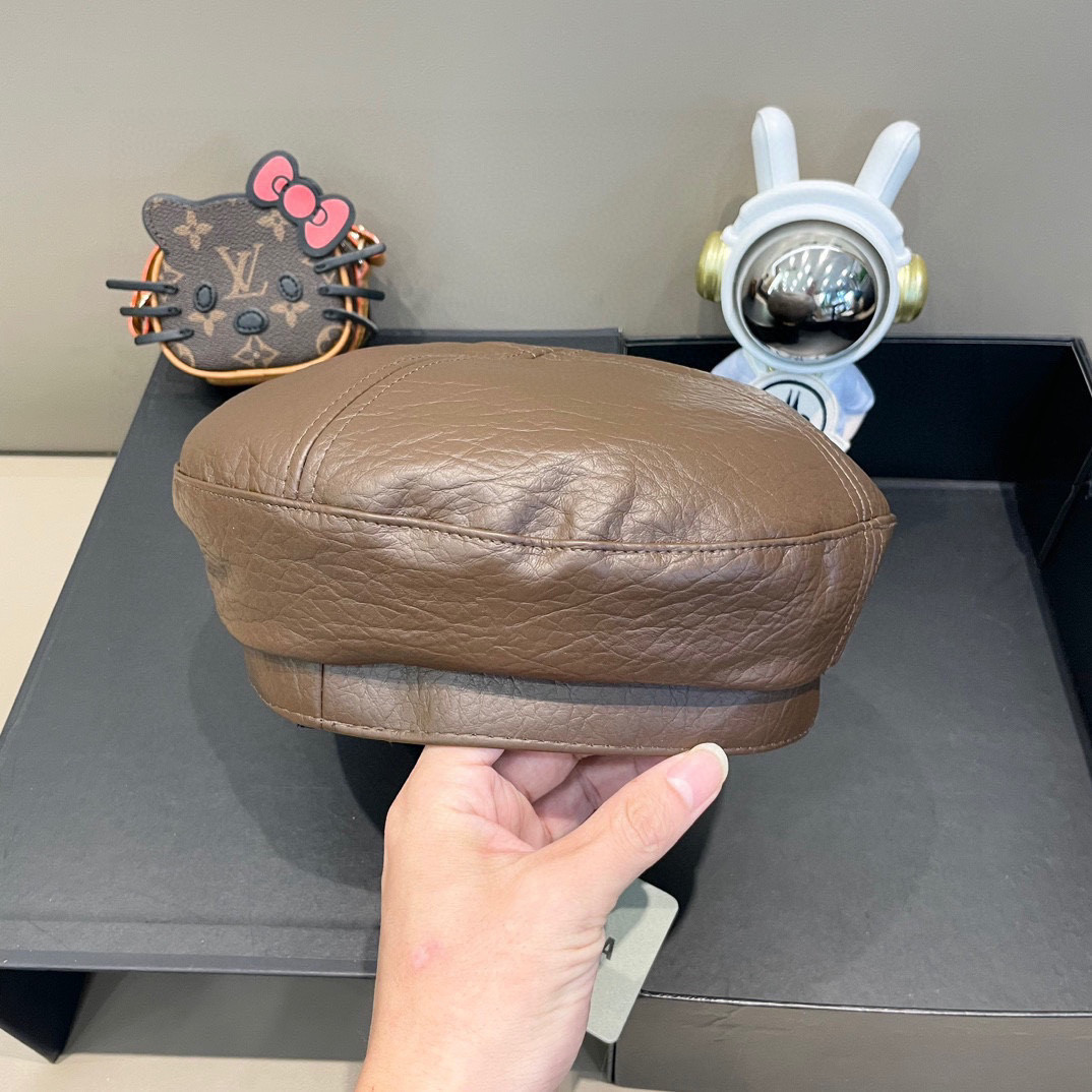 Ba1en*iaga Beret