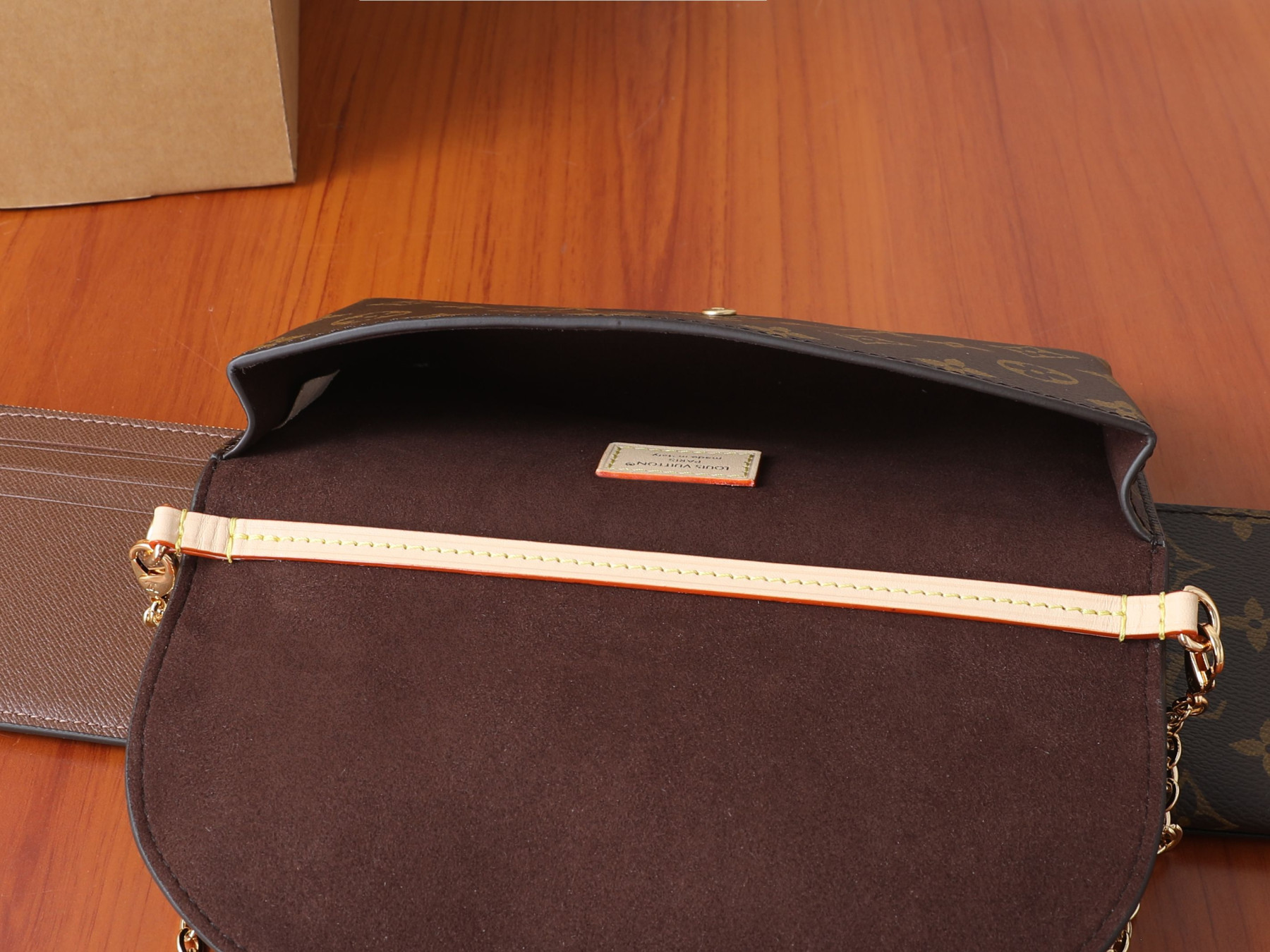 LV Wallet On Chain Trotter M27242 21.5 x 12.5 x 3 cm