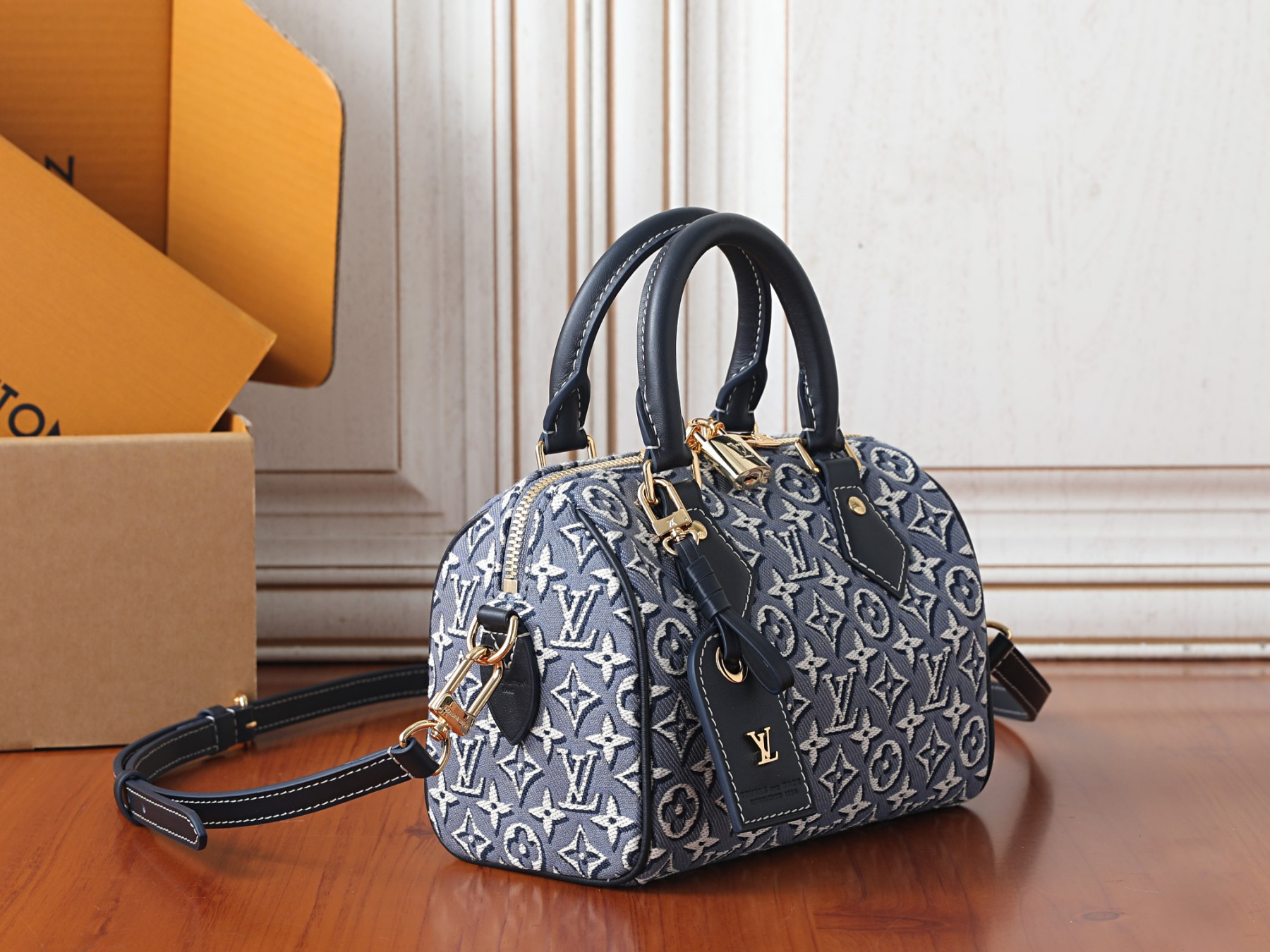 LV Speedy Bandoulière 20 M2A187 20.5 x 13.5 x 12 cm