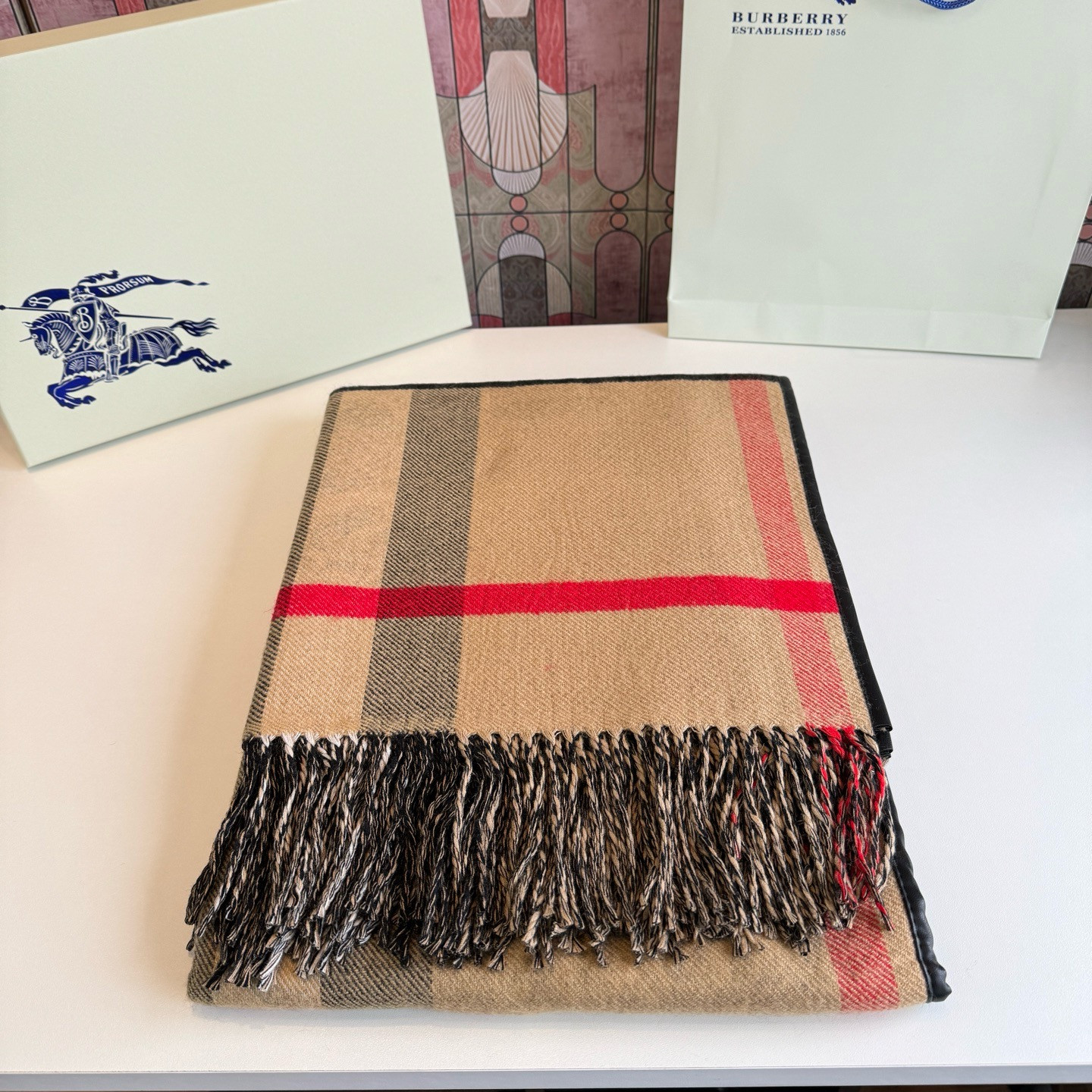 Bv*b*rry Shawl 140x140cm