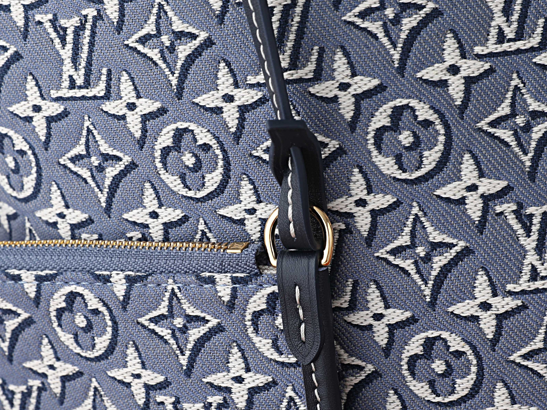 LV Neverfull MM M2A096 47 x 28 x 14 cm Without Box