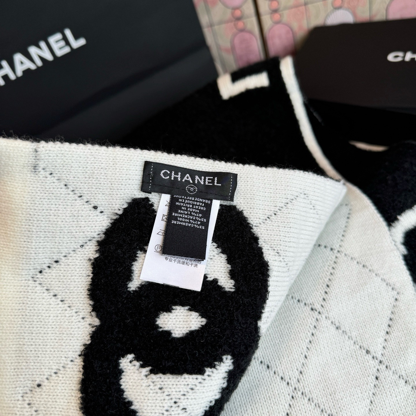 Ch**el scarf 180x30cm 10% Cashmere 90% Wool