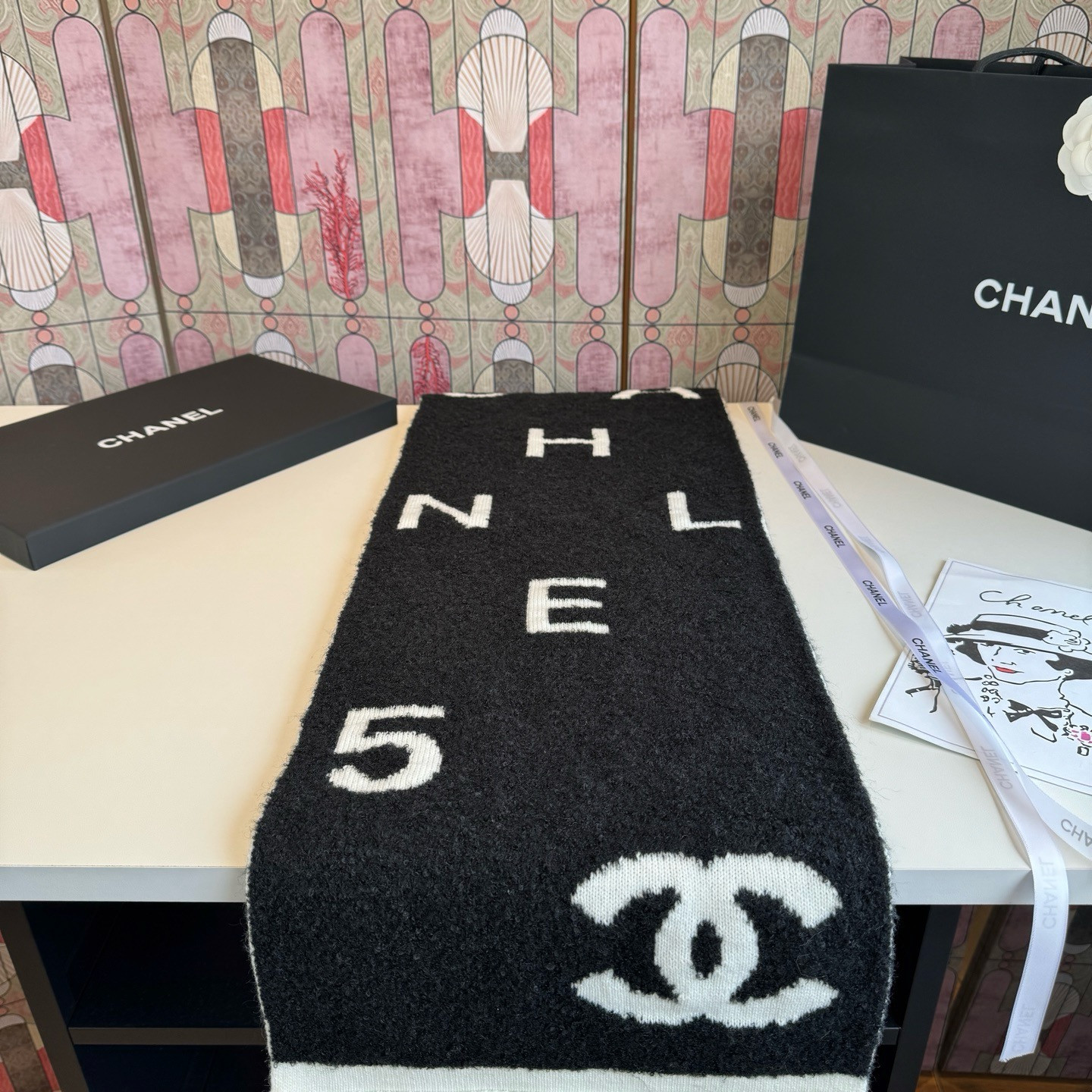 Ch**el scarf 180x30cm 10% Cashmere 90% Wool
