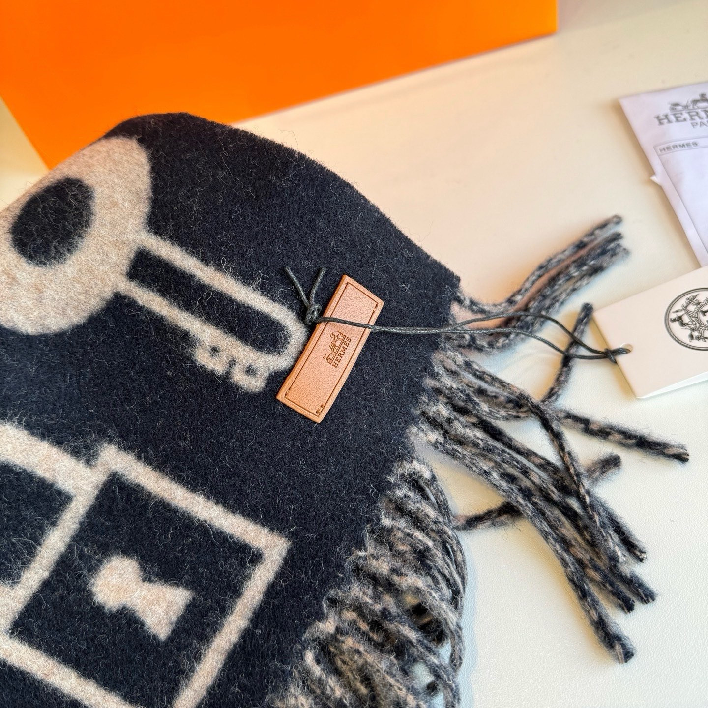 H**me5 scarf 30x180cm 100% Cashmere