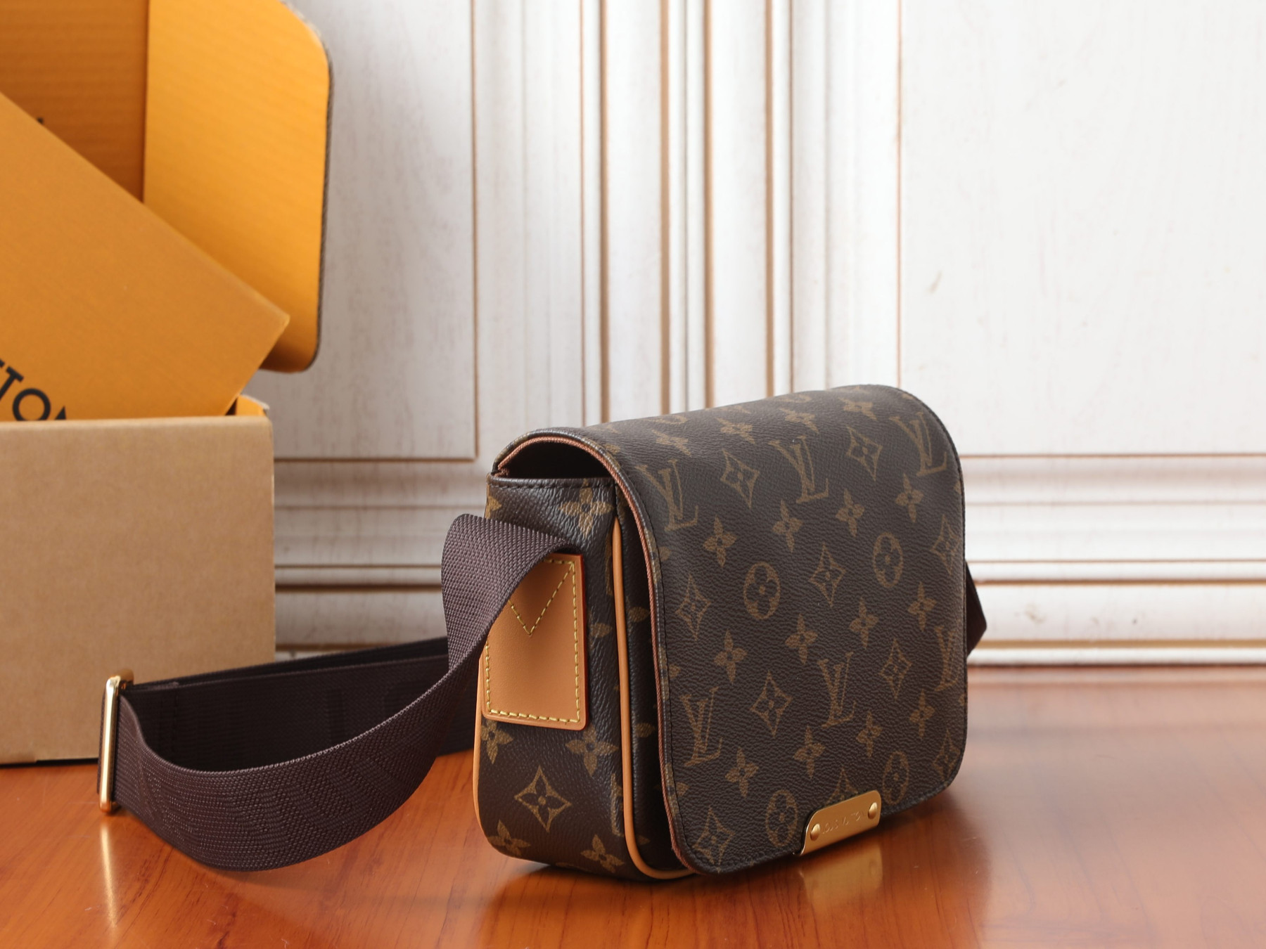 LV Mini Bastille M3A430 15 x 24 x 6.5 cm