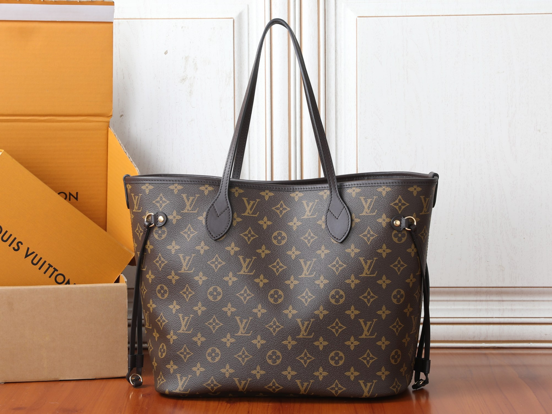 LV Neverfull Inside Out MM M29973 31x28x14cm Without Box
